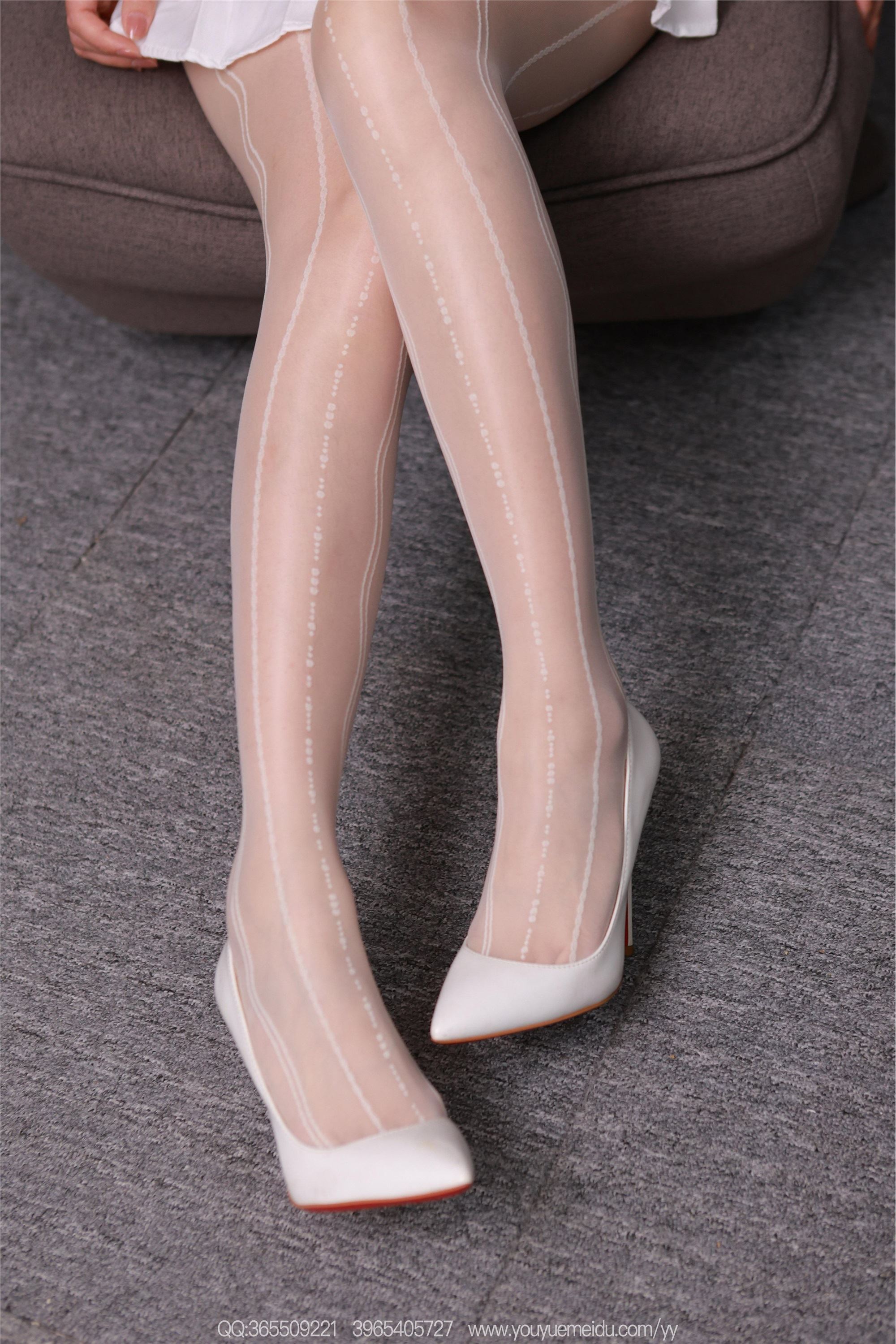 IESS异思趣向  2025.12.10 丝享家2233：小婕《白里透粉（上）》